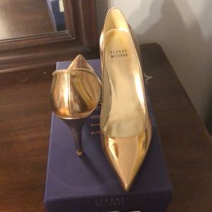 Stuart Weitzman gold shoes size 7
